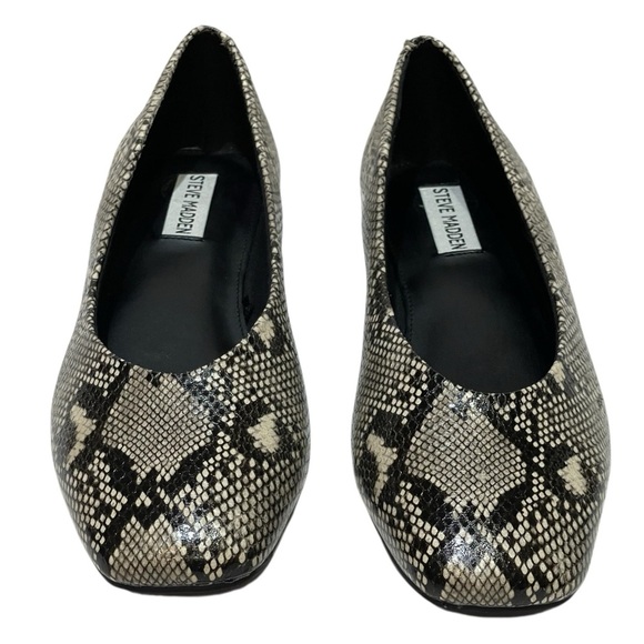 🔥SALE🔥STEVE MADDEN DELIAH SNAKE SKIN BALLET FLATS SZ 9 M - Picture 2 of 15